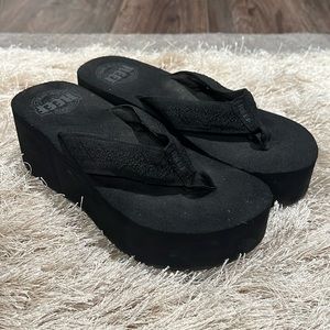 Reef platform flip flops